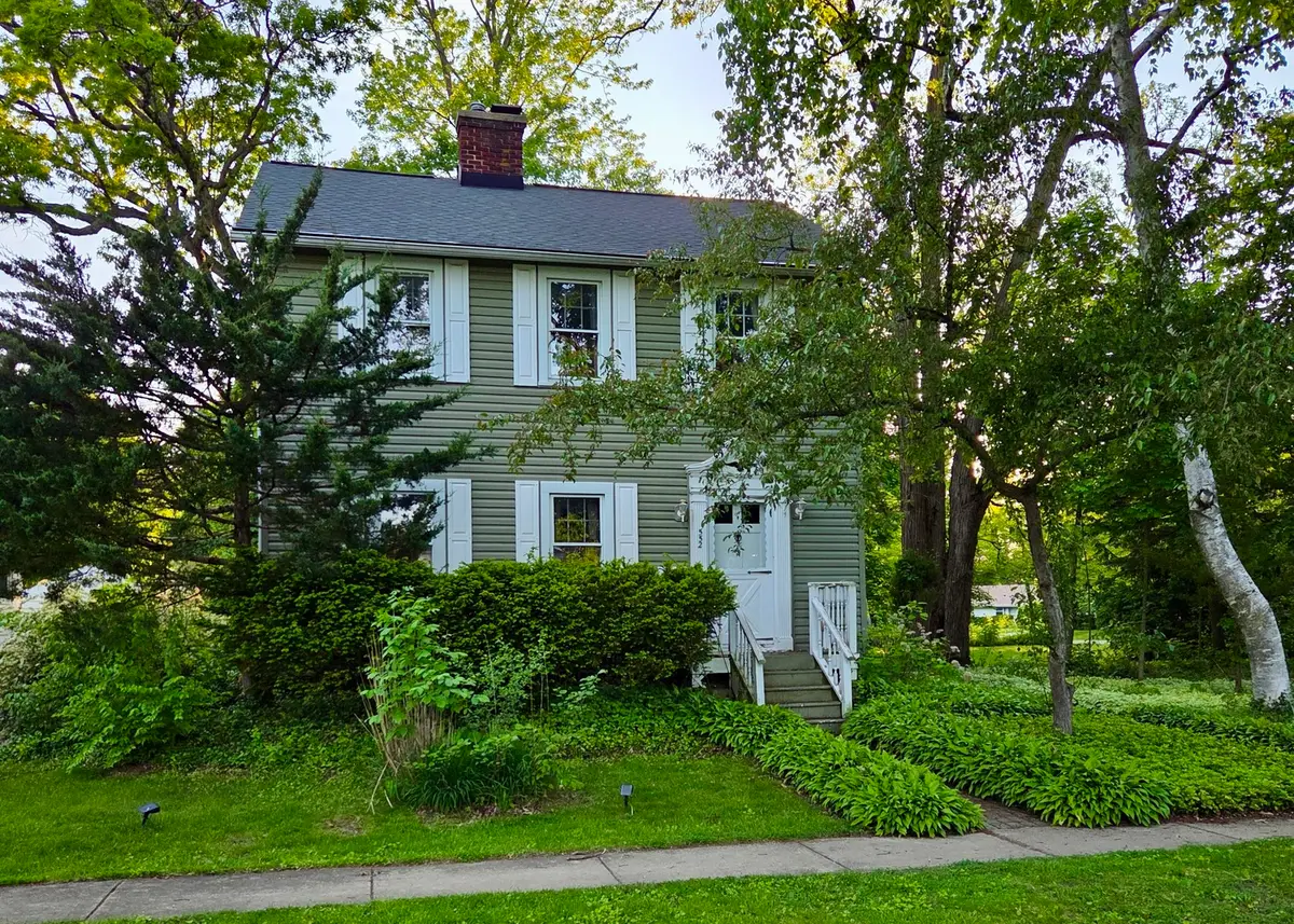 552 Highland Avenue, West Chicago, IL 60185 - #1