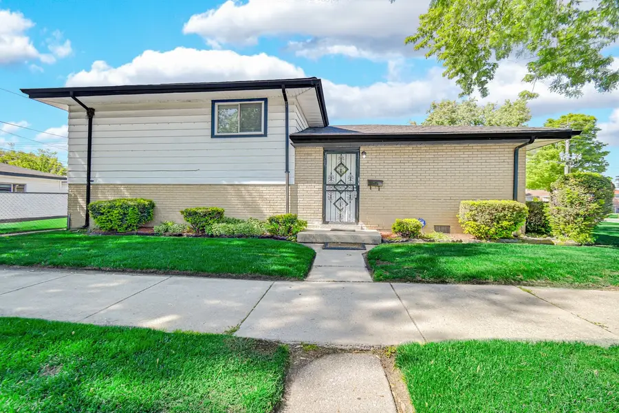 14544 Woodlawn Avenue, Dolton, IL 60419 - #2