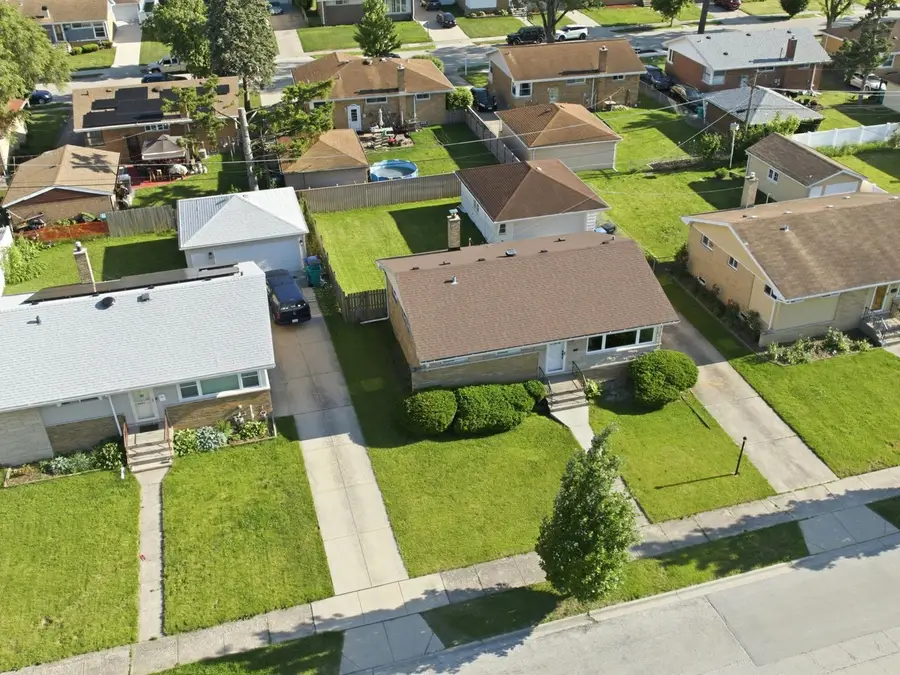 4900 W Hawthorne Avenue, Hillside, IL 60162 - #3