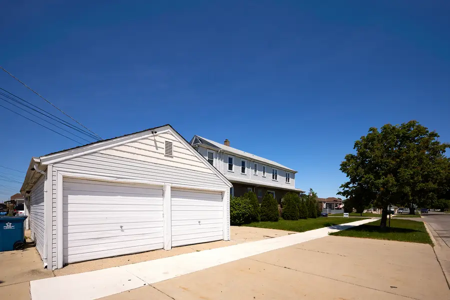 1402 N 15th Avenue, Melrose Park, IL 60160 - #3