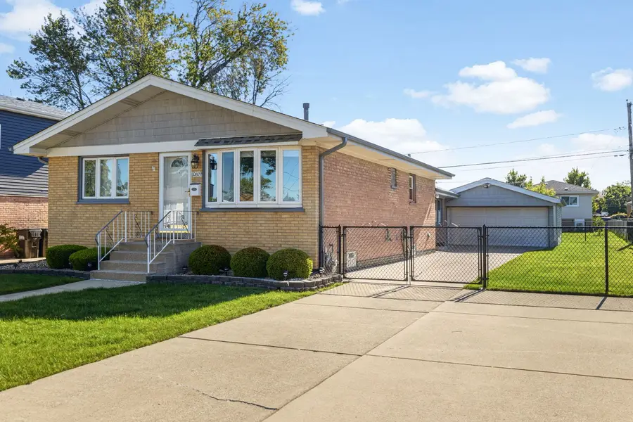 10605 Sycamore Drive, Chicago Ridge, IL 60415 - #2