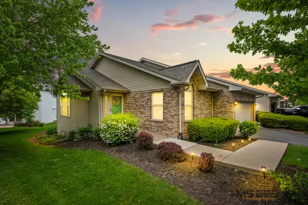 915 Foxpointe Drive, Sycamore, IL 60178