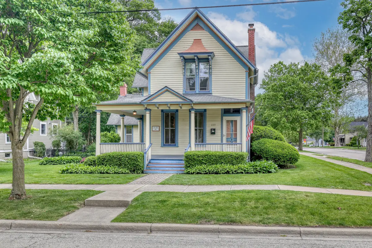 220 N 5th Street, West Dundee, IL 60118 - #1