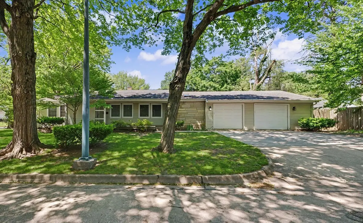 407 S Mckinley Avenue, Champaign, IL 61821 - #1