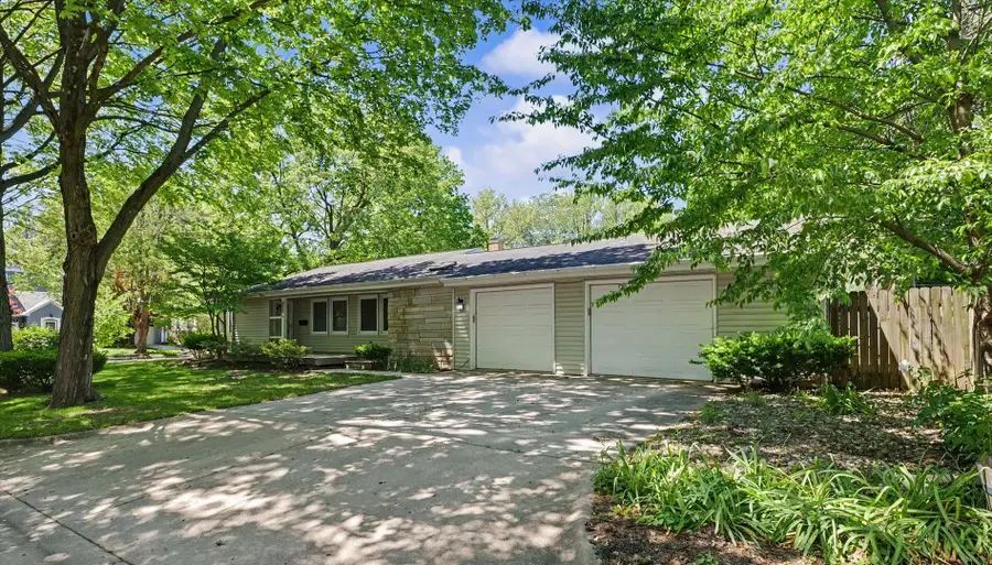 407 S Mckinley Avenue, Champaign, IL 61821 - #2