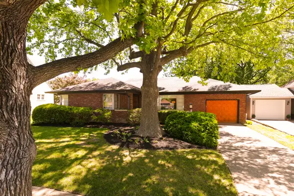 208 S Laurel Avenue, Duquoin, IL 62832