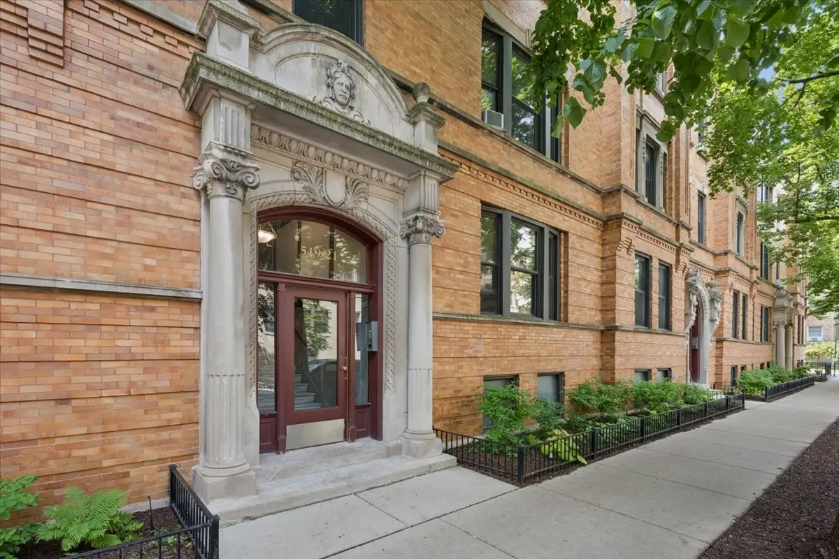 521 W Surf Street #3, Chicago, IL 60657 - #1