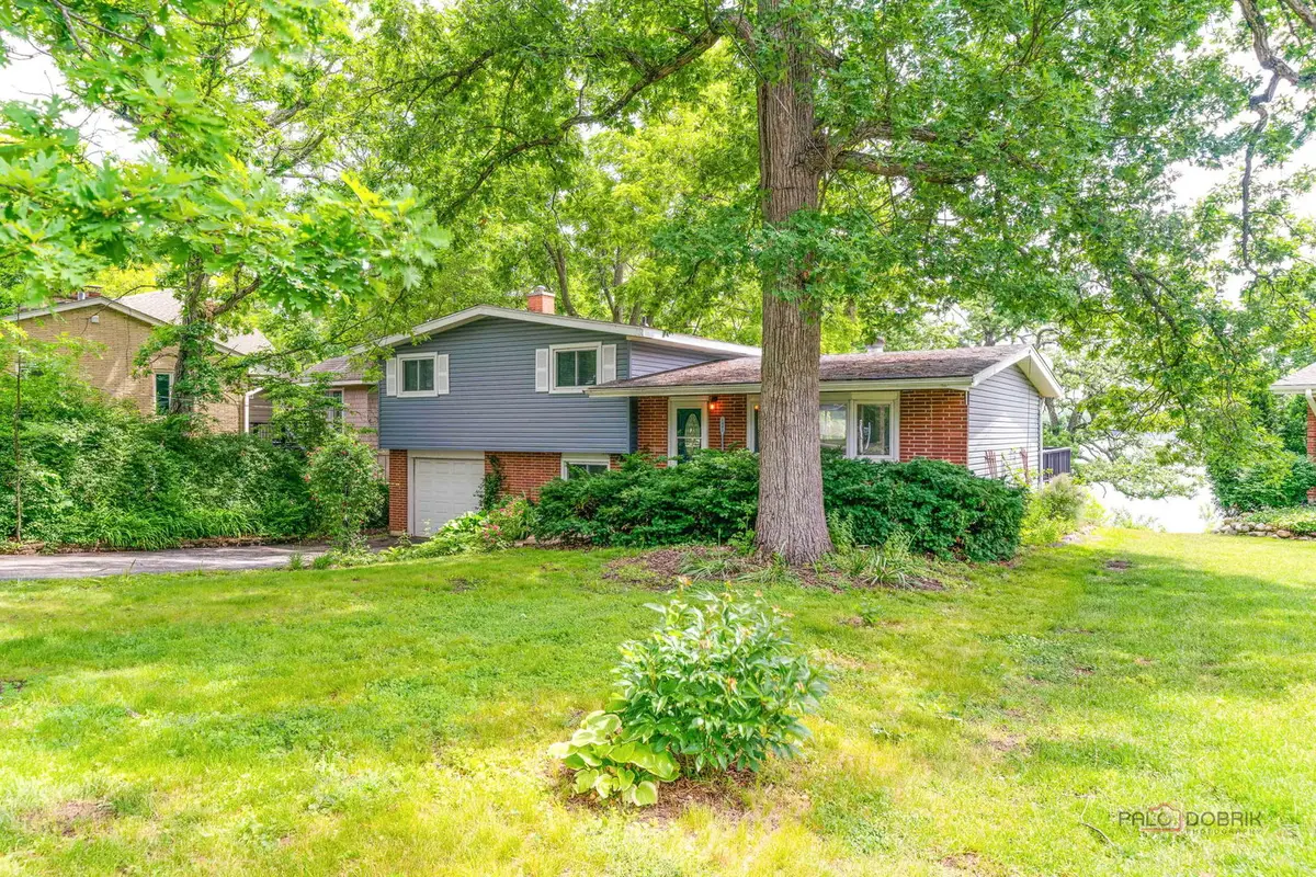 1083 Lomond Drive, Mundelein, IL 60060 - #1