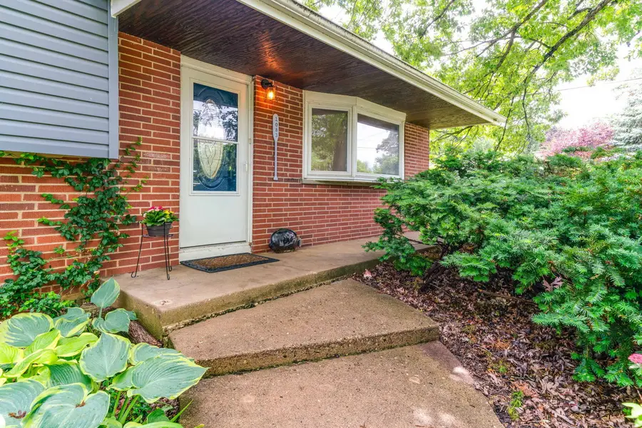 1083 Lomond Drive, Mundelein, IL 60060 - #3