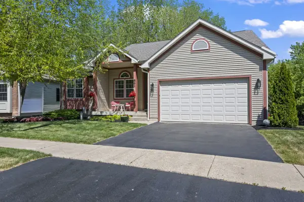 861 Prairie Ridge Drive, Woodstock, IL 60098