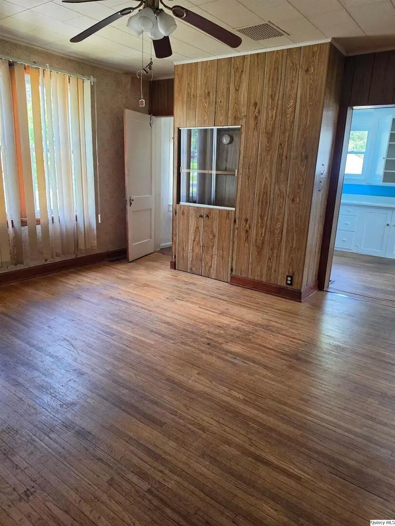 304 W Third St., Golden, IL 62339 - #3