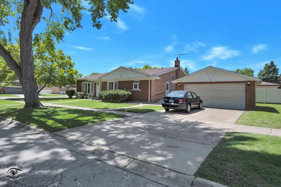 5532 Oak Center Drive, Oak Lawn, IL 60453 - #2