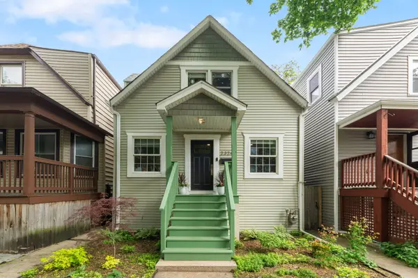 2324 W Eastwood Avenue, Chicago, IL 60625