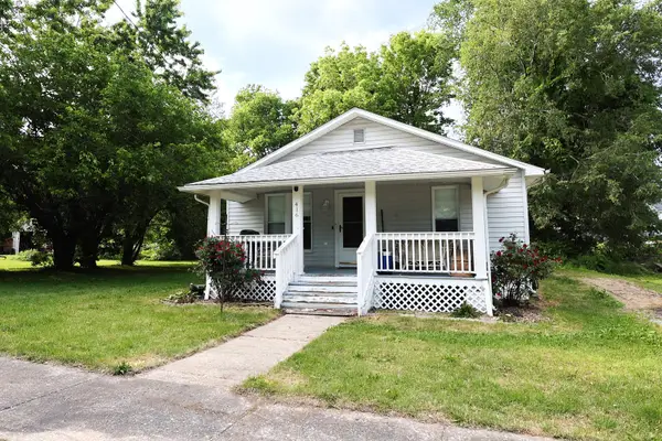 416 E Elm Street, Salem, IL 62881