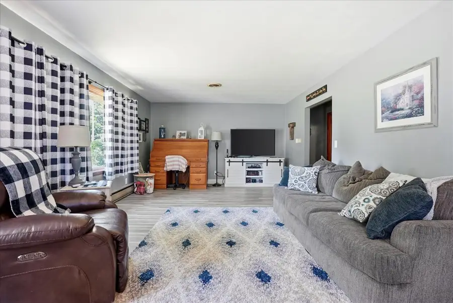 108 E Grant Street, Arrowsmith, IL 61722 - #3
