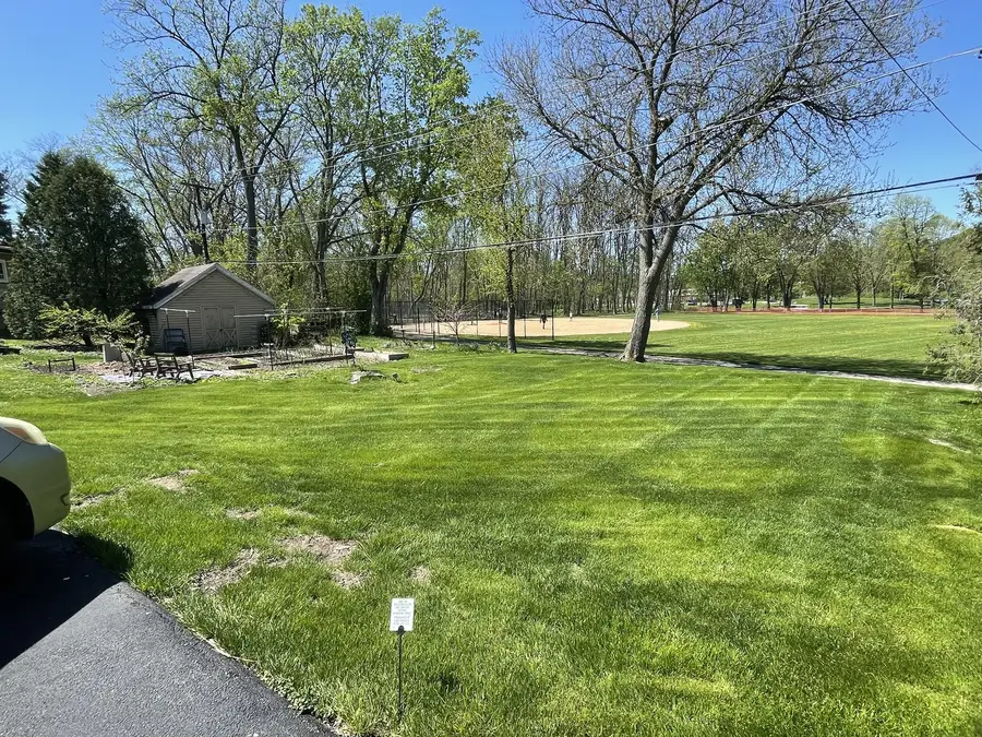 520 Glendale Avenue, Glen Ellyn, IL 60137 - #3