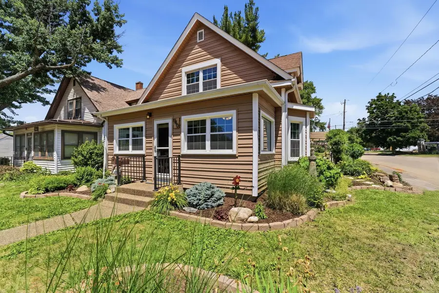940 Jones Street, Bettendorf, IA 52722 - #3
