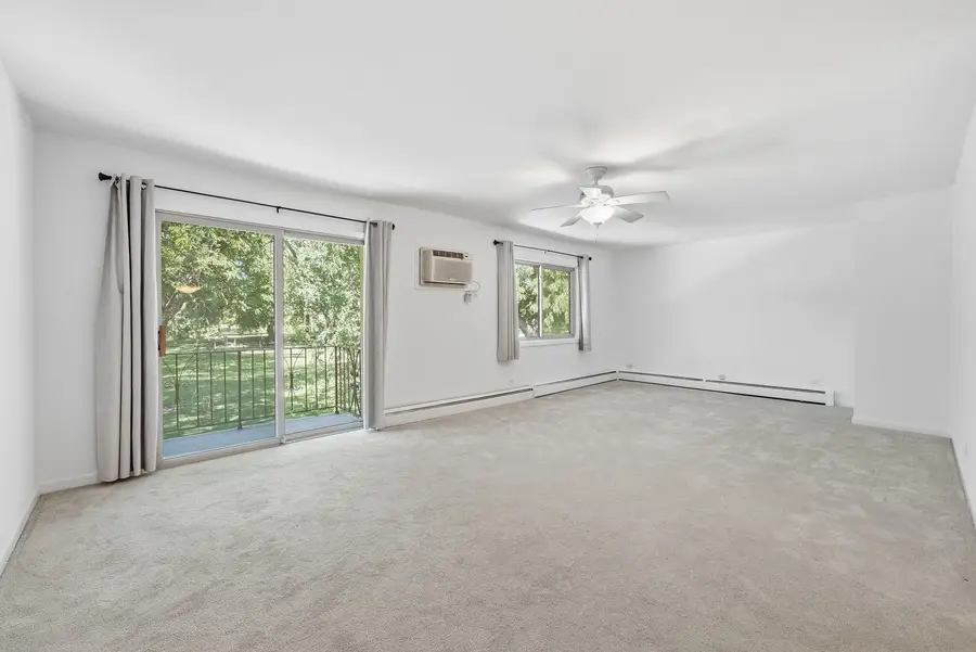 5740 Concord Lane #13, Clarendon Hills, IL 60514 - #3