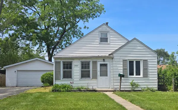 1921 Kelly Avenue, Crest Hill, IL 60403