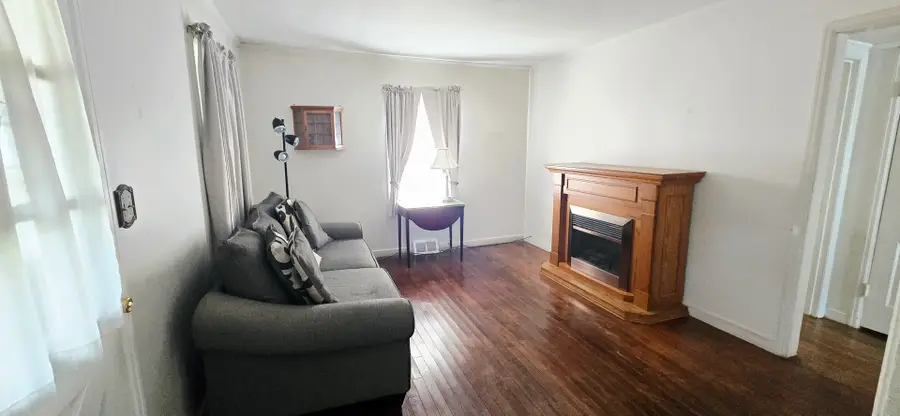1921 Kelly Avenue, Crest Hill, IL 60403 - #2