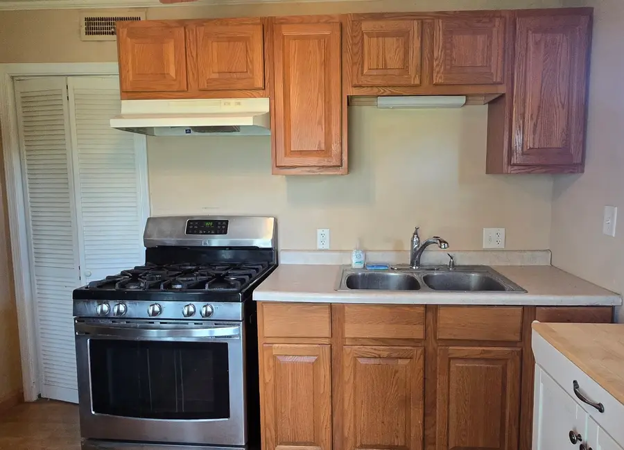 1921 Kelly Avenue, Crest Hill, IL 60403 - #3