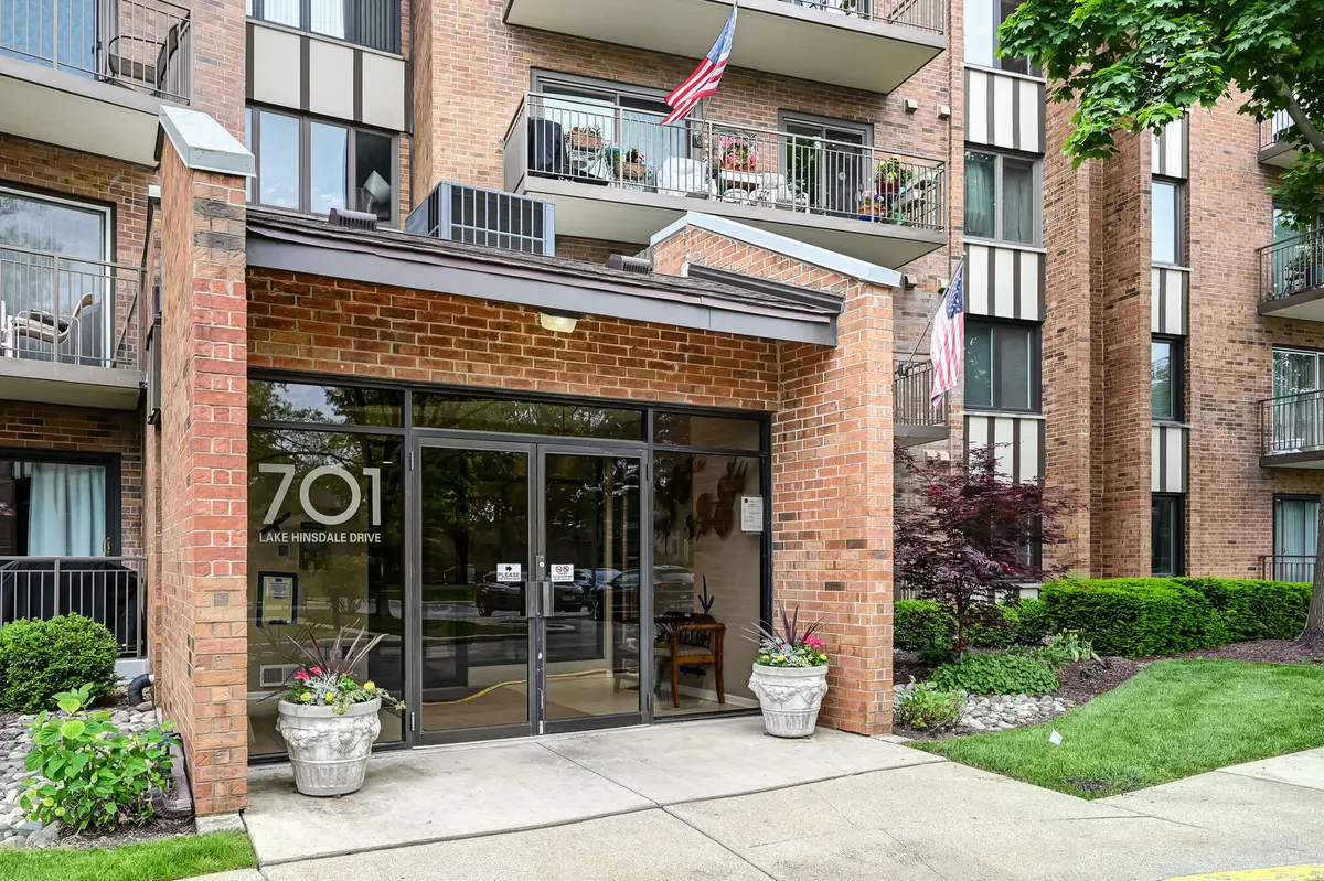 701 Lake Hinsdale Drive #412, Willowbrook, IL 60527 - #1