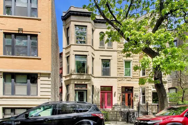 708 W Buckingham Place, Chicago, IL 60657
