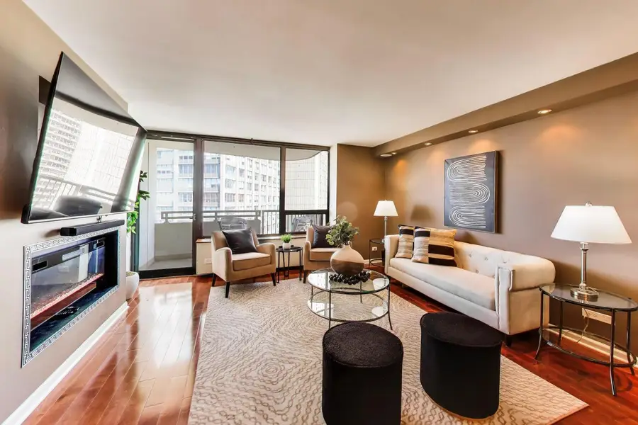 3930 N Pine Grove Avenue #1815, Chicago, IL 60613 - #2
