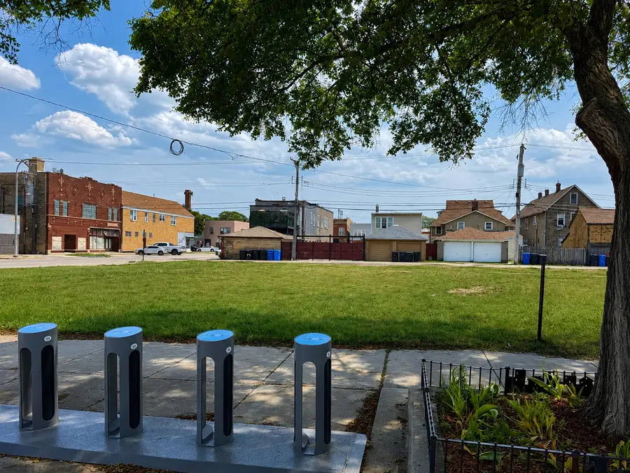 13303 S Baltimore Avenue, Chicago, IL 60633 - #2
