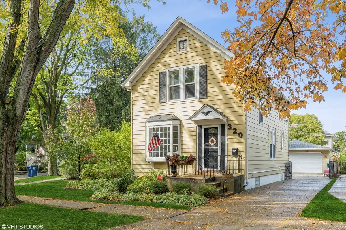 320 N Stone Avenue, La Grange Park, IL 60526 - #1