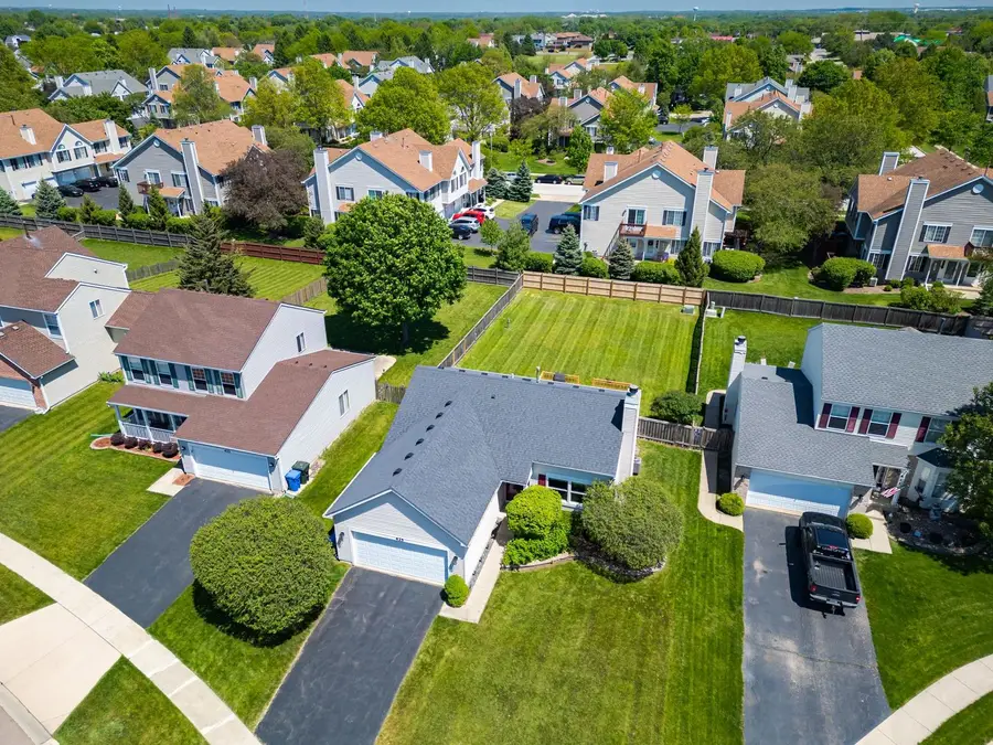 425 Hobart Drive, South Elgin, IL 60177 - #3