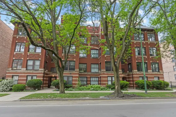 1223 E Hyde Park Boulevard #3, Chicago, IL 60615