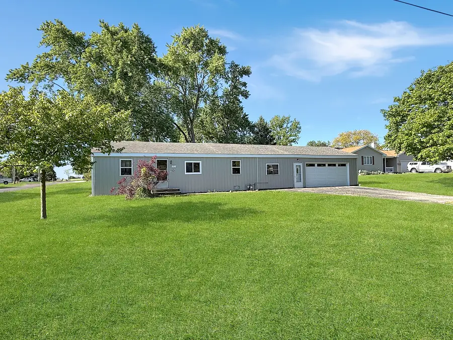 212 E Willard Street, Gifford, IL 61847 - #2