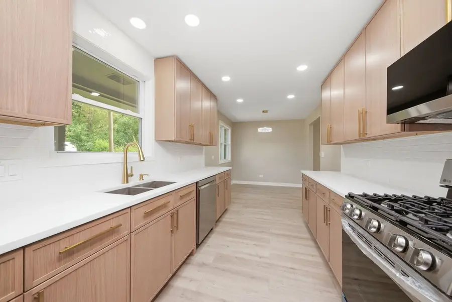 1302 S Lawler Avenue, Lombard, IL 60148 - #3