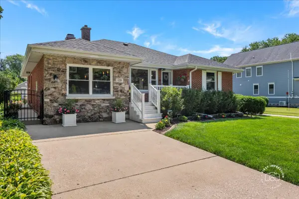 129 S Hudson Street, Westmont, IL 60559