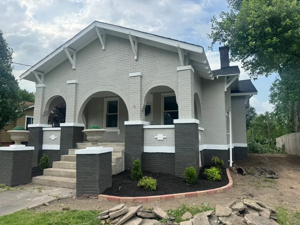 909 W Prairie Street, Marion, IL 62959 - #1