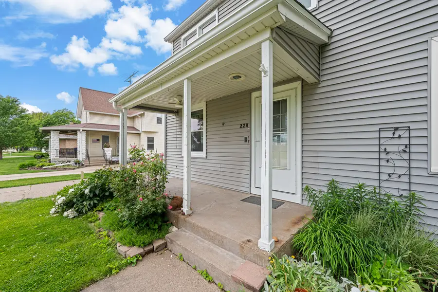 224 E James Street, Walcott, IA 52773 - #3