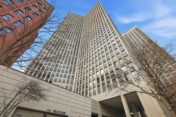 2626 N Lakeview Avenue #3206, Chicago, IL 60614