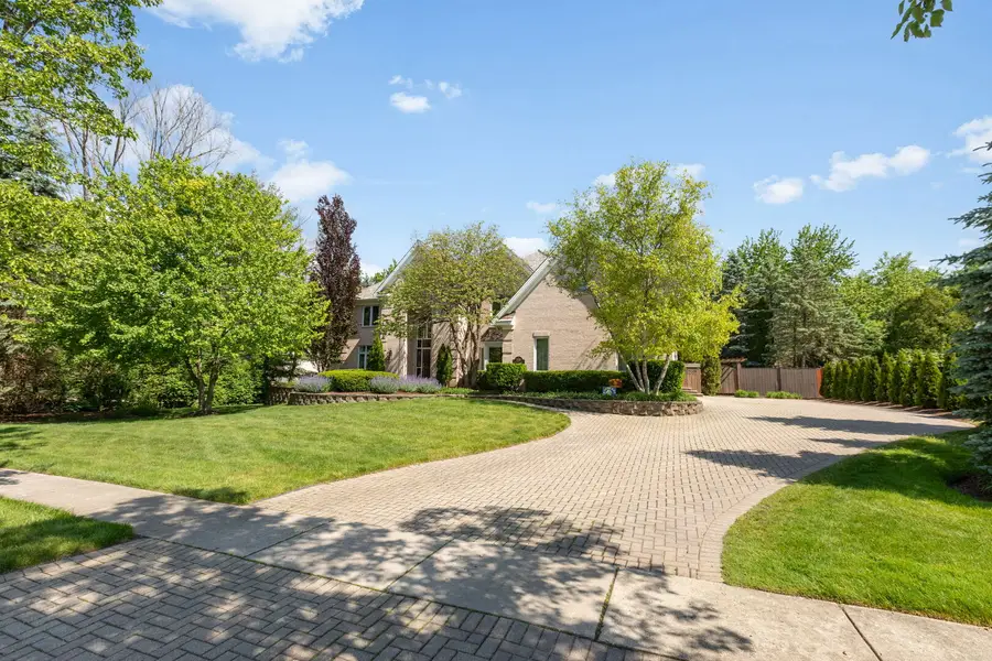 320 Camelot Lane, Libertyville, IL 60048 - #2