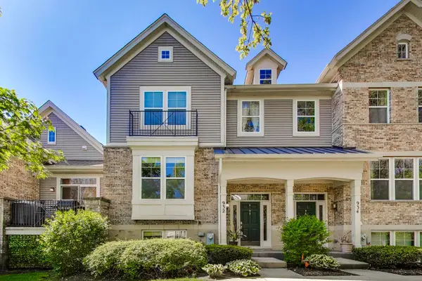 932 Tuscany Drive, Streamwood, IL 60107