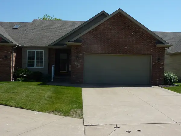357 Country Club Court, Eldridge, IA 52748
