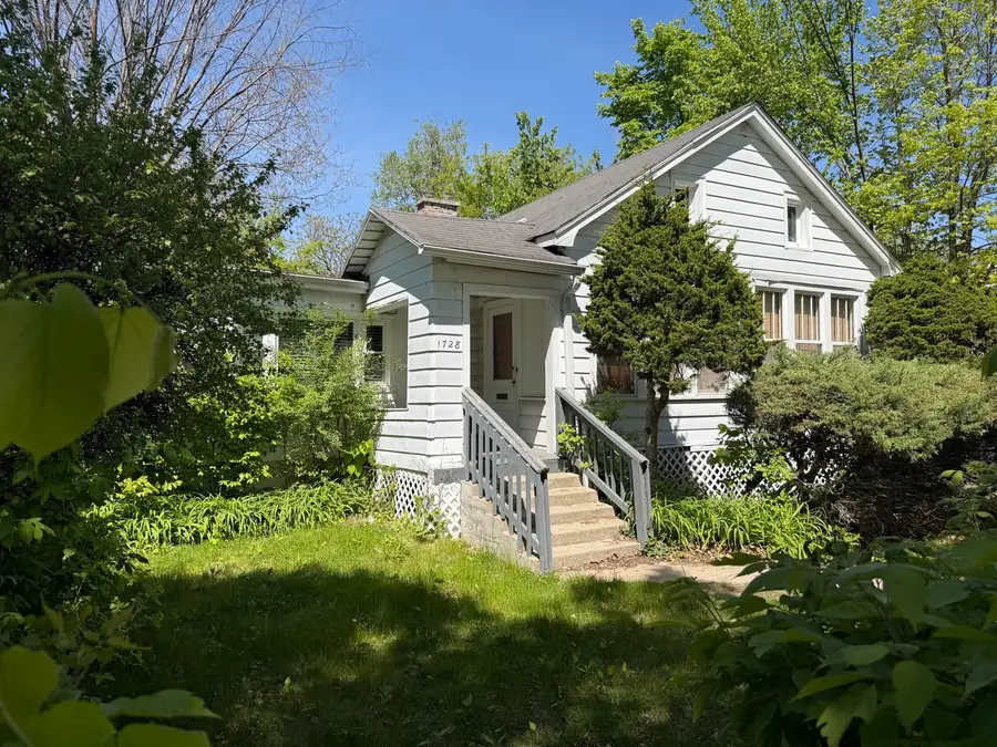 1728 Brown Avenue, Evanston, IL 60201 - #2
