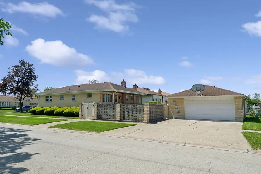 8600 W Ainslie Street, Norridge, IL 60706 - #2