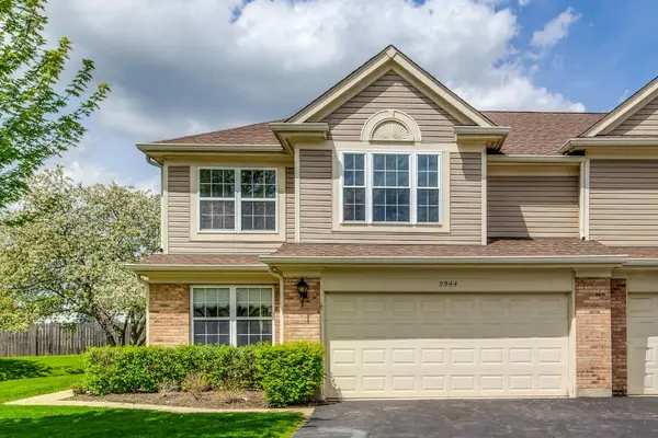 2944 Oak Court #2944, Schaumburg, IL 60193