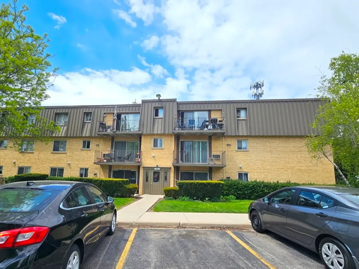 584 Fairway View Drive #2J, Wheeling, IL 60090 - #1
