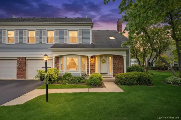 2026 N Charter Point Drive, Arlington Heights, IL 60004