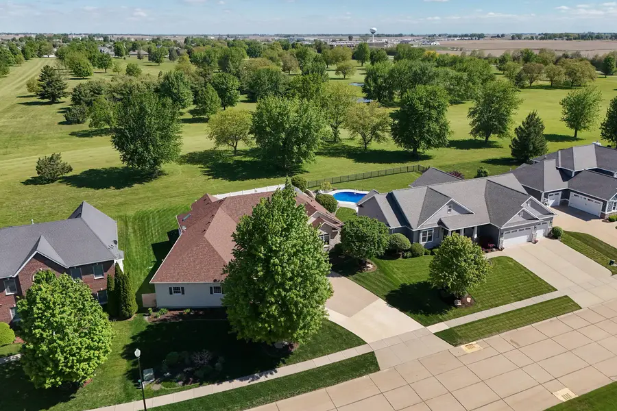920 Rustic View Court, Eldridge, IA 52748 - #3