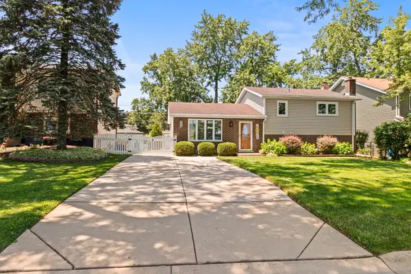 786 N Parker Street, Elmhurst, IL 60126