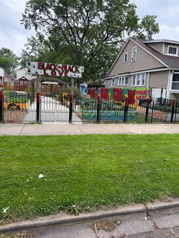 8614 S Carpenter Street, Chicago, IL 60620