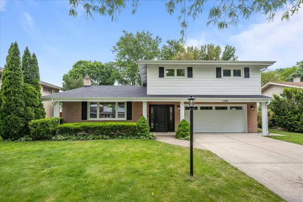 1400 E Ironwood Drive, Mount Prospect, IL 60056